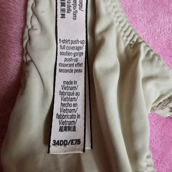 3 pairs of 34DD bras (2 VS & 1 PINK) - Picture 11 of 12